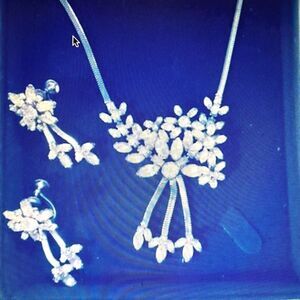 Vintage1950s Eisenberg Crystal 'Ice' Collection Necklace Earring Set